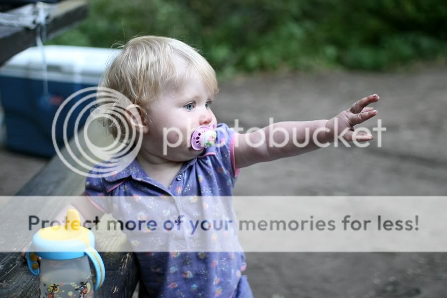 IMAGE: http://i416.photobucket.com/albums/pp241/tkbslc/kids/IMG_7992.jpg