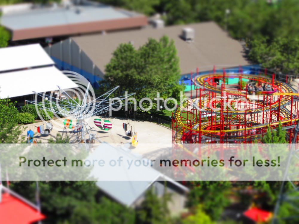 IMAGE: http://i416.photobucket.com/albums/pp241/tkbslc/lens%20samples/IMG_0087.jpg